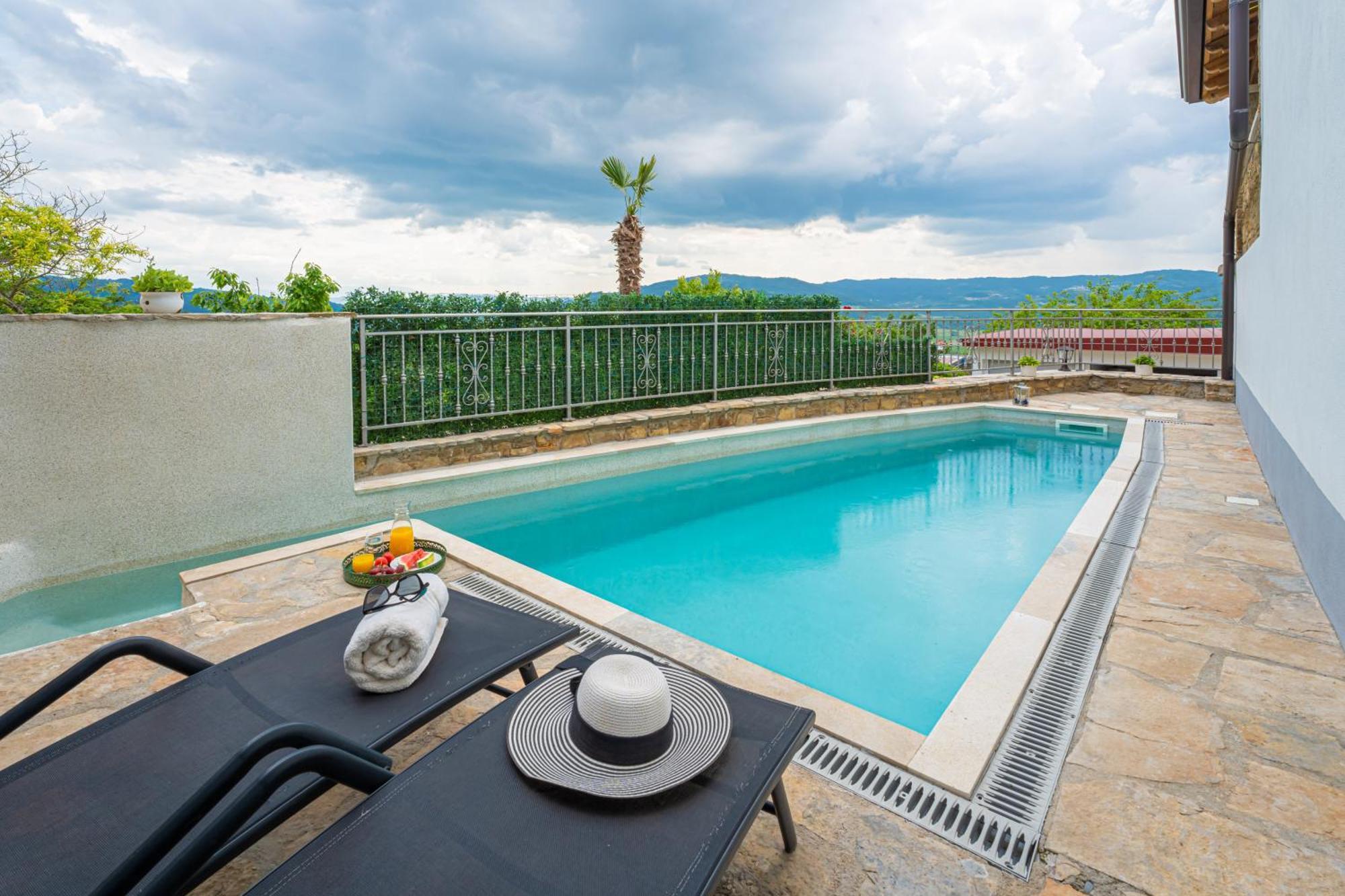 Holiday Home Belveder Motovun With Heated Pool Livade Zewnętrze zdjęcie